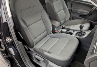 Подержанный автомобиль Volkswagen Golf Hatchback 2014 года (20 фото)