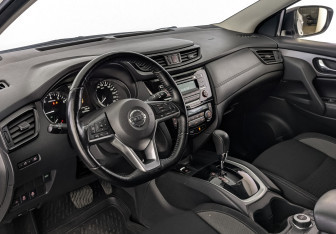 Подержанный автомобиль Nissan Qashqai 2021 года (15 фото)