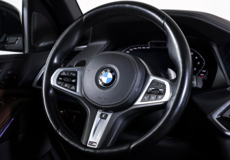 Подержанный автомобиль BMW X5 2020 года (15 фото)