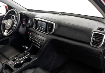 Подержанный автомобиль Kia Sportage 2018 года (13 фото)