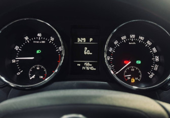 Подержанный автомобиль Skoda Yeti 2012 года (12 фото)