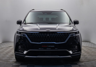 Подержанный автомобиль Kia Carnival 2021 года (8 фото)
