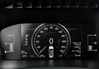 Подержанный автомобиль Volvo XC90 2018 года (13 фото)