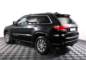 Подержанный автомобиль Jeep Grand Cherokee 2016 года (7 фото)