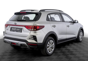 Подержанный автомобиль Kia Rio Hatchback 2021 года (5 фото)