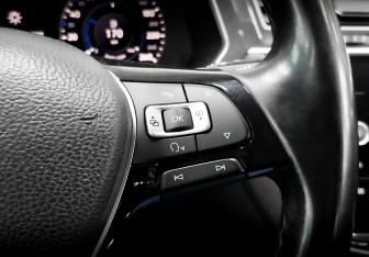 Подержанный автомобиль Volkswagen Tiguan 2017 года (25 фото)