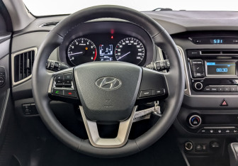 Подержанный автомобиль Hyundai Creta 2017 года (21 фото)