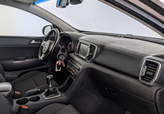 Подержанный автомобиль Kia Sportage 2017 года (13 фото)