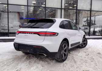 Новый Porsche Macan 2025 (8 фото)