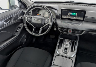 Подержанный автомобиль Haval Jolion 2022 года (29 фото)