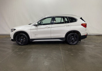 Подержанный автомобиль BMW X1 2017 года (7 фото)
