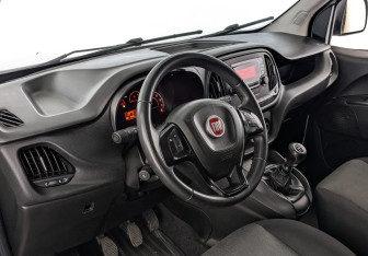 Подержанный автомобиль Fiat Doblo 2020 года (15 фото)