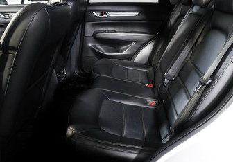 Подержанный автомобиль Mazda CX-5 2018 года (21 фото)