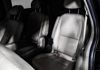 Подержанный автомобиль Kia Carnival 2019 года (14 фото)