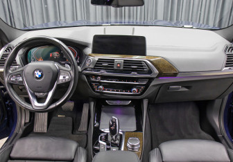 Подержанный автомобиль BMW X4 2020 года (15 фото)