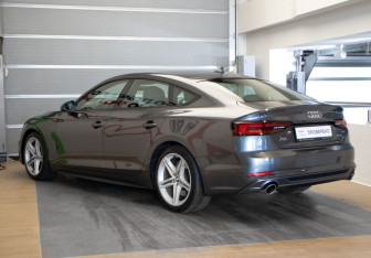 Подержанный автомобиль Audi A5 Liftback 2019 года (6 фото)