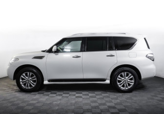 Подержанный автомобиль Nissan Patrol 2012 года (8 фото)