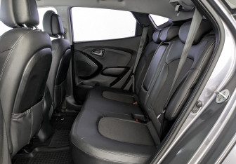 Подержанный автомобиль Hyundai ix35 2013 года (18 фото)