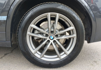 Подержанный автомобиль BMW X3 2021 года (9 фото)