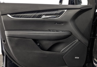 Подержанный автомобиль Cadillac XT6 2021 года (21 фото)