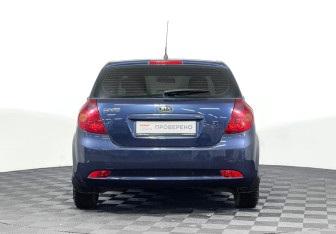Подержанный автомобиль Kia Ceed Hatchback 2008 года (6 фото)