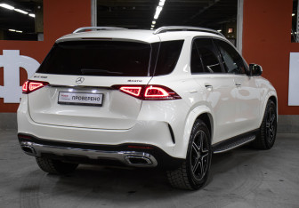 Подержанный автомобиль Mercedes-Benz GLE 2019 года (5 фото)