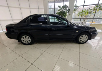 Подержанный автомобиль Hyundai Sonata 2005 года (4 фото)