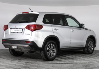 Подержанный автомобиль Suzuki Vitara 2020 года (5 фото)
