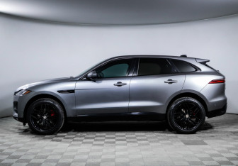 Подержанный автомобиль Jaguar F-Pace 2021 года (8 фото)