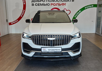 Подержанный автомобиль Geely Monjaro 2025 года (2 фото)