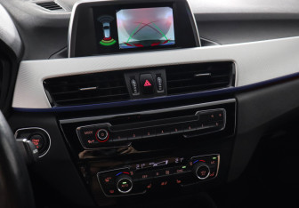 Подержанный автомобиль BMW X1 2019 года (14 фото)