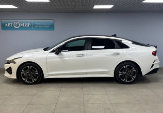 Подержанный автомобиль Kia K5 2020 года (8 фото)