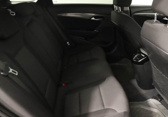 Подержанный автомобиль Hyundai i40 Wagon 2013 года (12 фото)