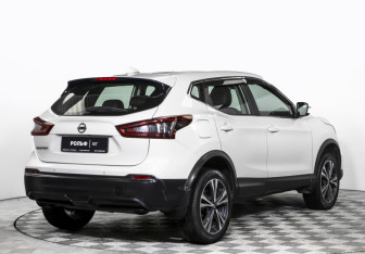 Подержанный автомобиль Nissan Qashqai 2021 года (5 фото)
