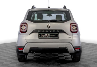 Подержанный автомобиль Renault Duster 2021 года (6 фото)