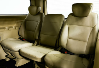 Подержанный автомобиль Hyundai Grand Starex 2012 года (14 фото)