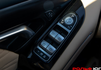 Подержанный автомобиль Voyah Free 2023 года (13 фото)