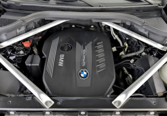 Подержанный автомобиль BMW X5 2019 года (9 фото)