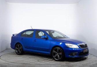 Подержанный автомобиль Skoda Octavia RS Liftback 2012 года (3 фото)