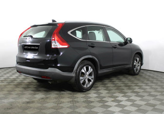 Подержанный автомобиль Honda CR-V 2012 года (4 фото)