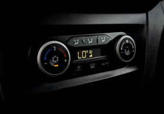 Подержанный автомобиль LADA (ВАЗ) XRAY 2016 года (25 фото)