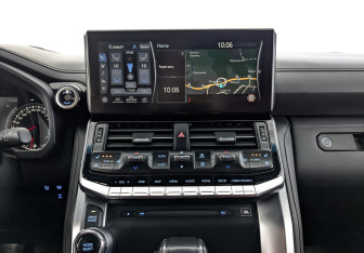 Подержанный автомобиль Toyota Land Cruiser Suv 2022 года (15 фото)