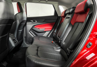 Подержанный автомобиль Changan UNI-S 2024 года (10 фото)