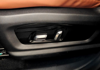 Подержанный автомобиль Omoda C5 2022 года (13 фото)