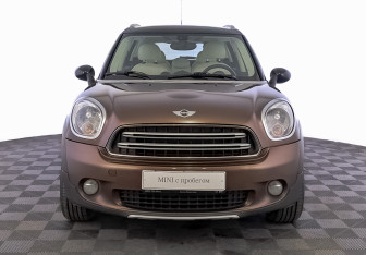 Подержанный автомобиль MINI Countryman 2015 года (2 фото)