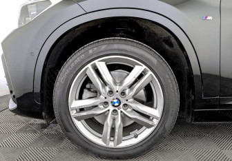 Подержанный автомобиль BMW X1 2020 года (18 фото)
