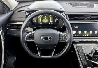 Подержанный автомобиль Geely Atlas Pro 2024 года (22 фото)