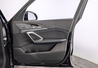 Подержанный автомобиль BMW X1 2025 года (25 фото)