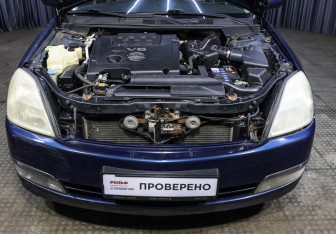 Подержанный автомобиль Nissan Teana 2006 года (9 фото)