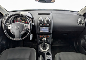 Подержанный автомобиль Nissan Qashqai 2013 года (14 фото)